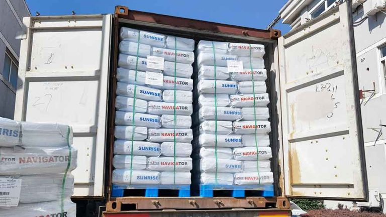 The EP-300 produced by Navigator is being loaded and shipped to overseas customers.